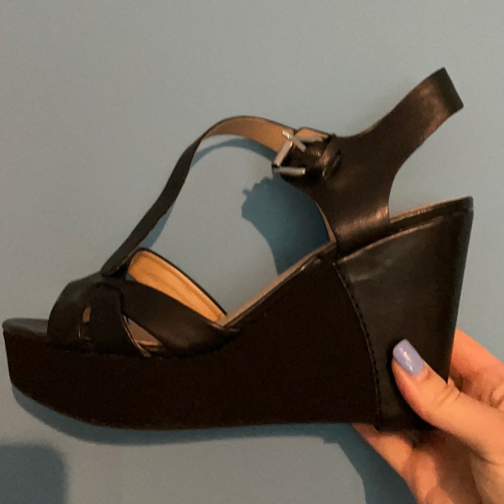 Black wedges Marc Fisher